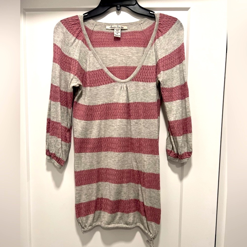 Cute American Rag v-neck thin grey and mauve pink sweater